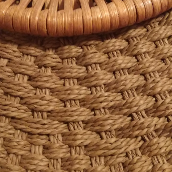 Brown Jute Handbag 👜 w/Round Wooden Handles - Picture 4 of 9